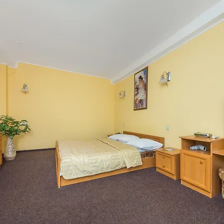 Hotel Druzhba 3*
