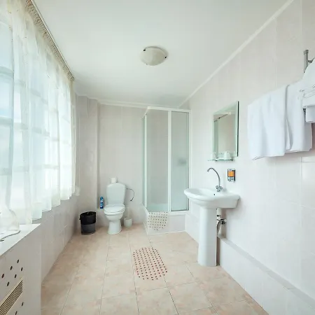 Hotel Druzhba 3*